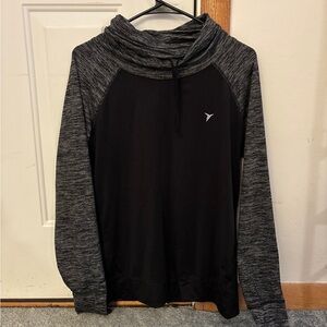 Woman’s athletic top- medium